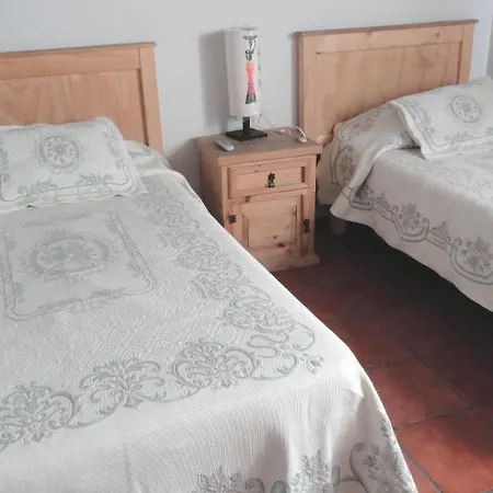 Hostal Menavi-2
